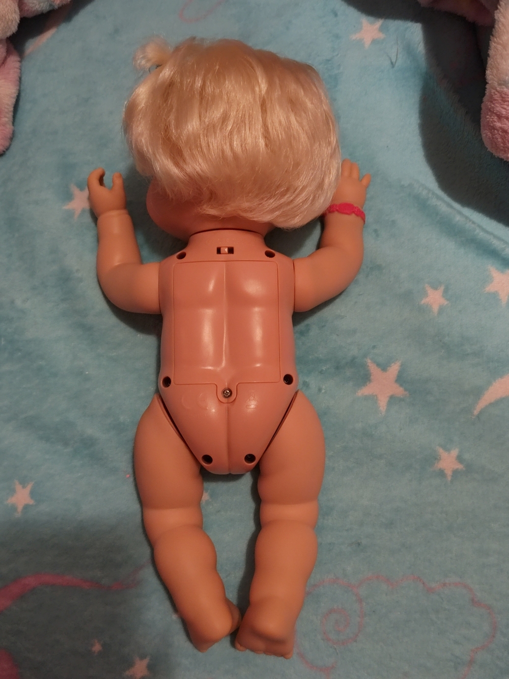 Baby Alive Wets N wiggles Doll 2010 - Picture 13 of 16